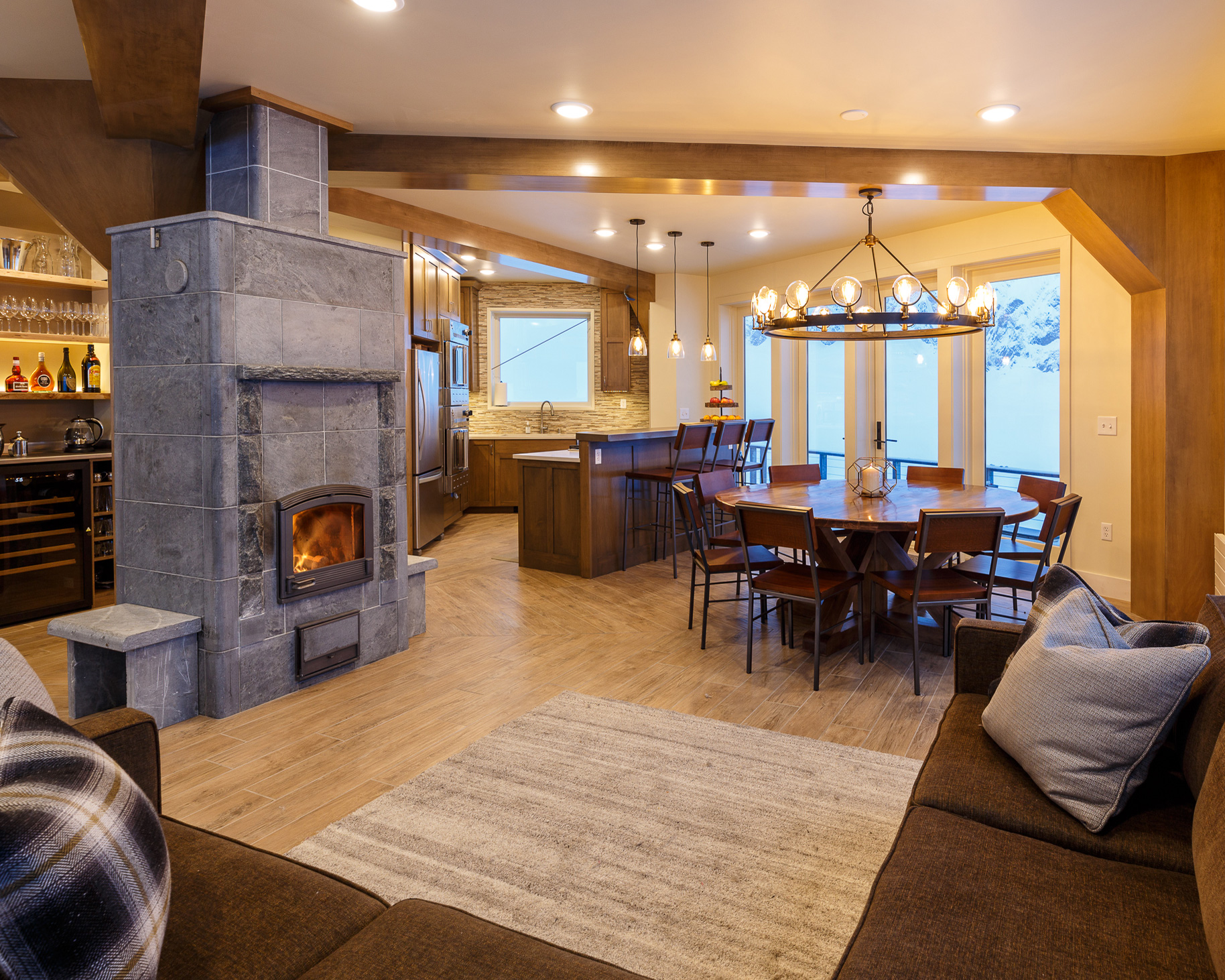 Finest lodges: cozy living room in a mountaintop chalet.