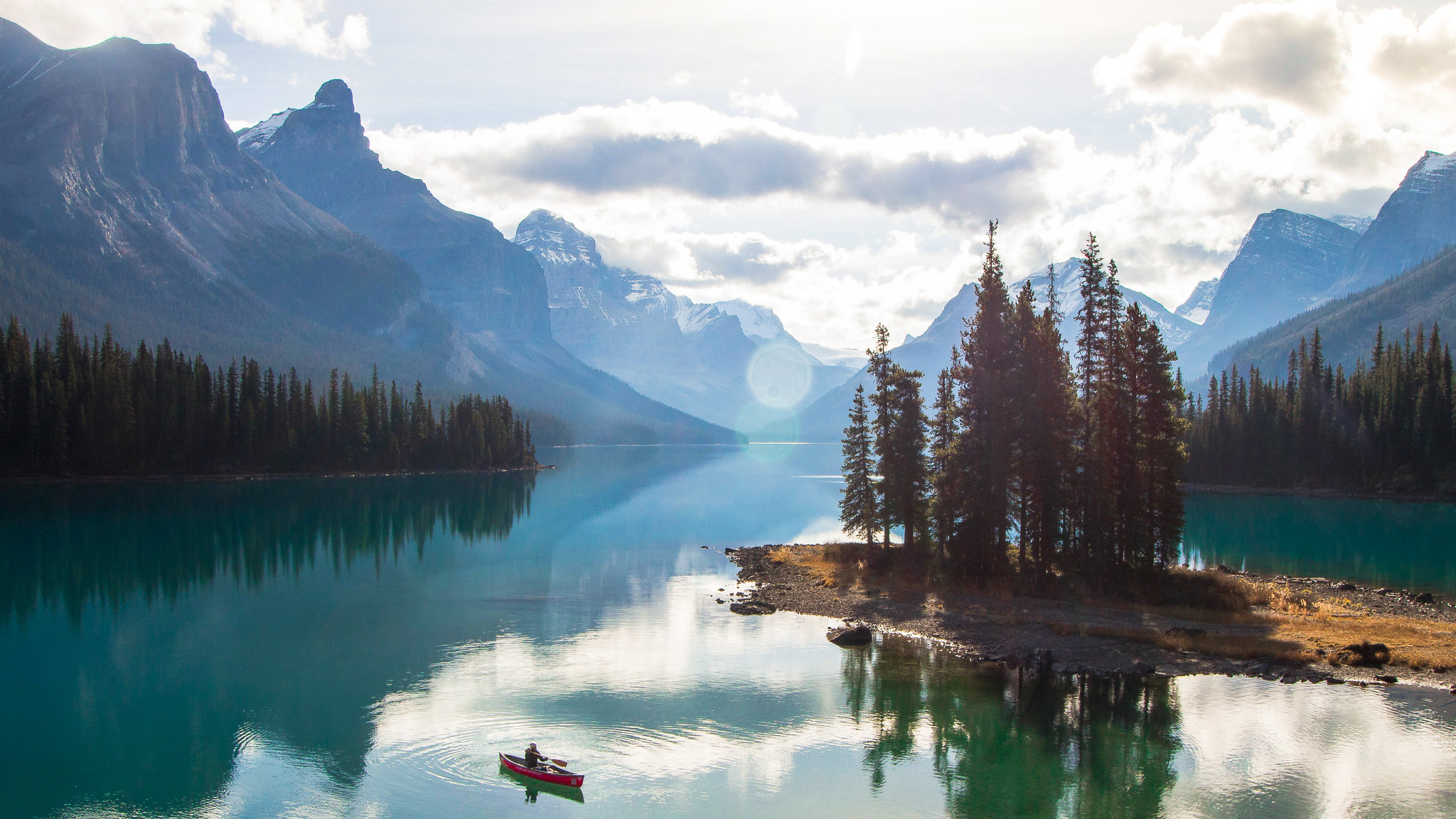 4 tips that will help you plan a trip to Canada or Alaska in 2020