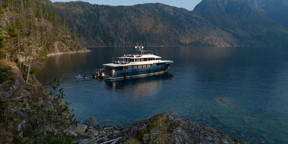 Ascente Yacht Charters in Desolation Sound