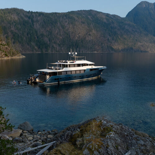 Ascente Yacht Charters in Desolation Sound